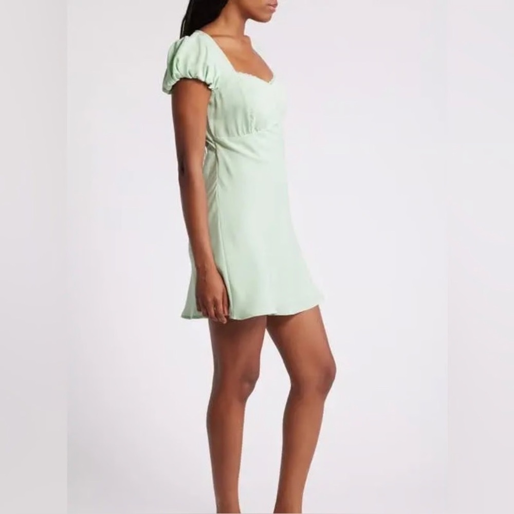 NWT All in Favor Elegant Mint Green Puff Sleeve Dress size Medium - Picture 2 of 4